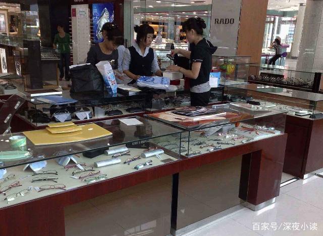 為什么很多眼鏡店沒有顧客卻沒倒閉?老板說(shuō)了實(shí)情,竟有這些秘密